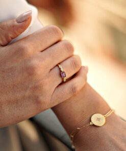 Alternative view of Anillo CAMILA LILA