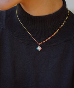 Alternative view of Collar YLLETA