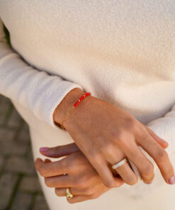 Alternative view of Pulsera TEBAS