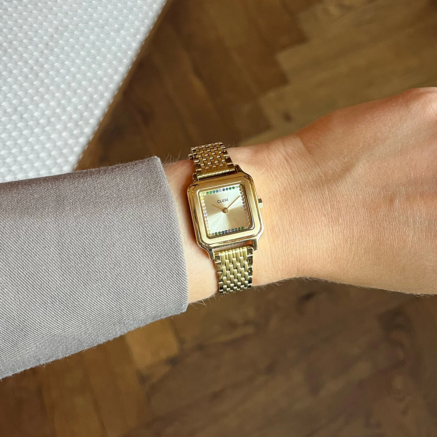 Reloj CLUSE Gracieuse Petite Watch Steel, Rainbow stones, Gold Colour - Imagen 4