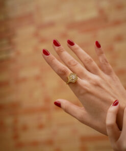 Alternative view of Anillo SOFIA ORO